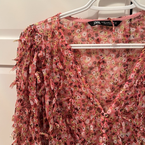 Beautiful unique Zara blouse 🩷 - Picture 2 of 3